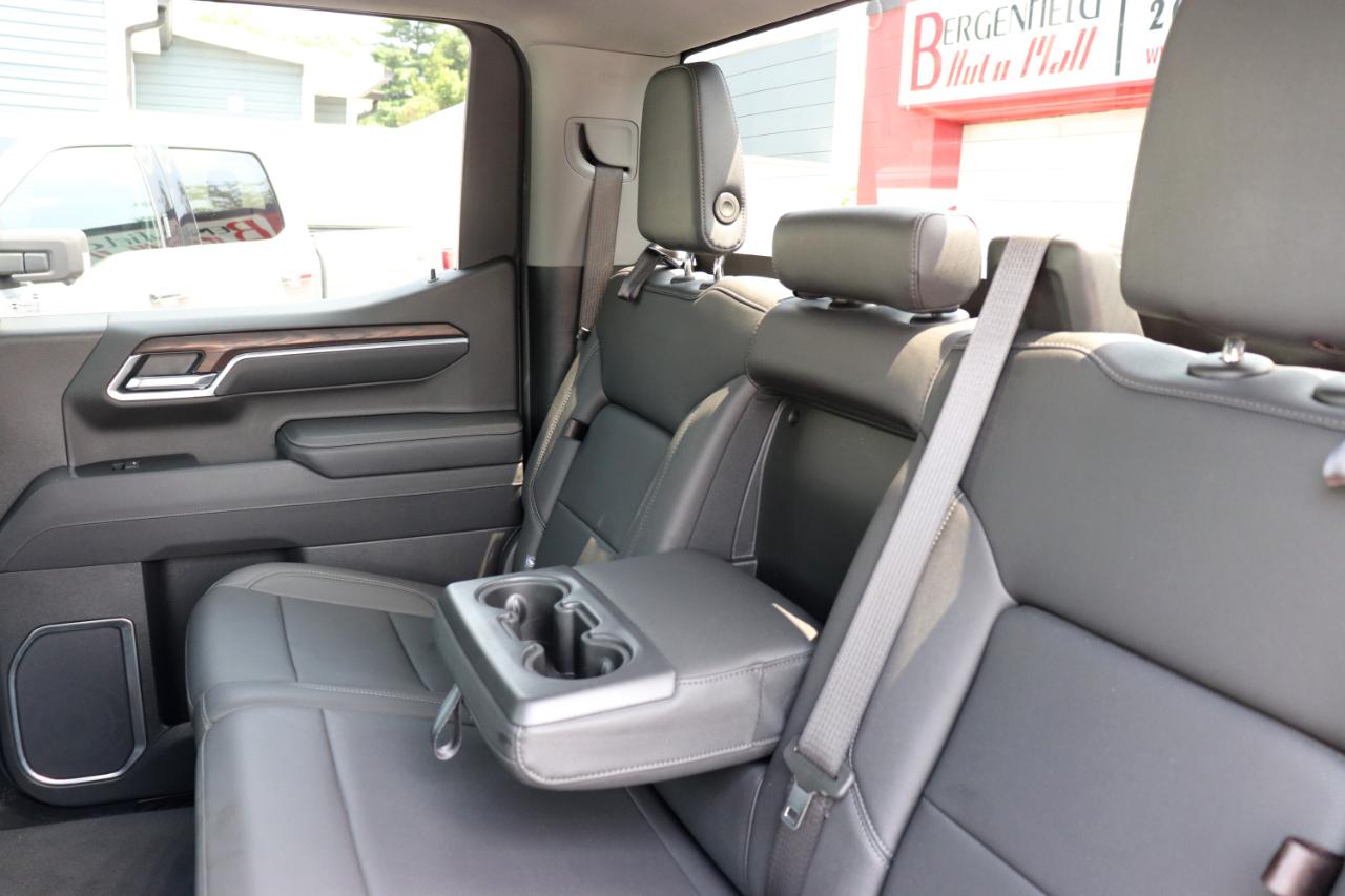 GMC Sierra 1500 4WD Crew Cab 147" SLT 2025