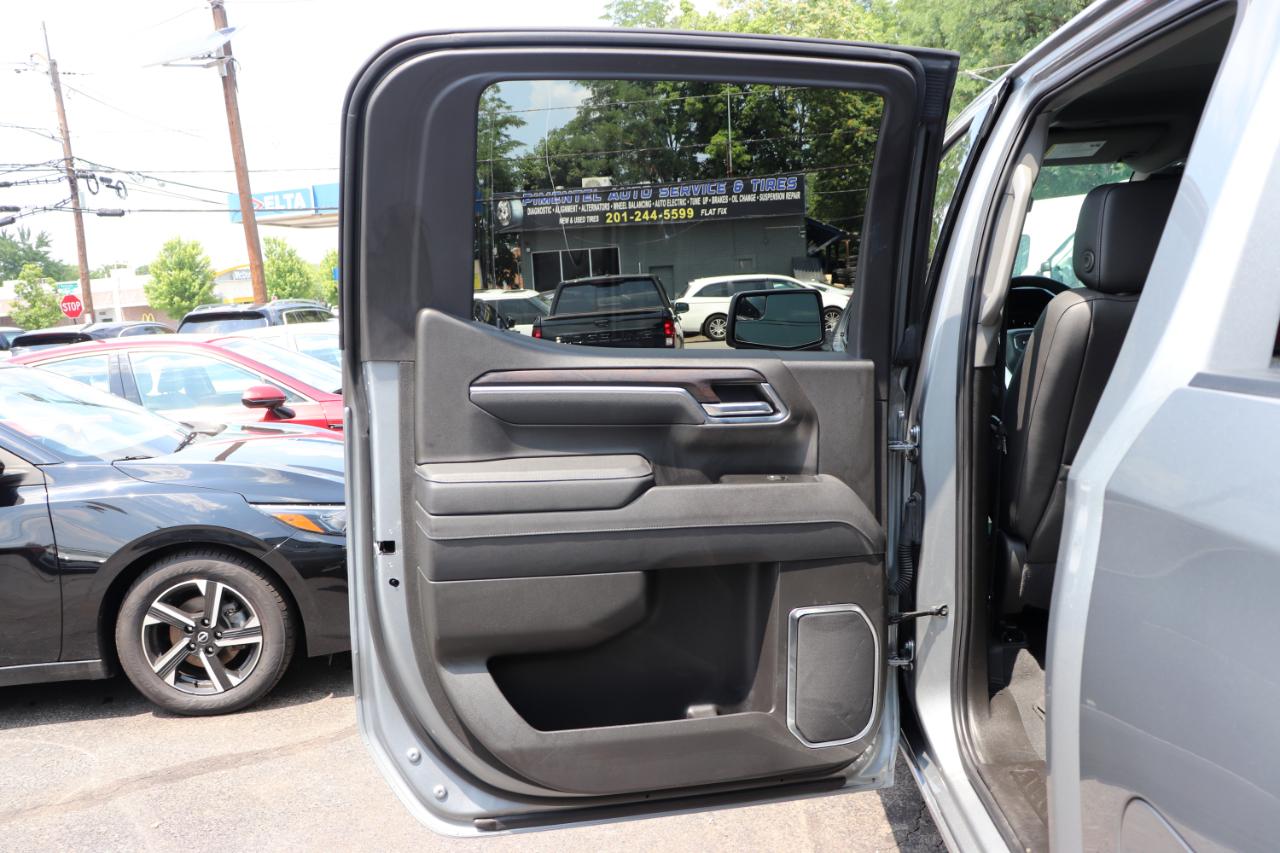 GMC Sierra 1500 4WD Crew Cab 147" SLT 2025