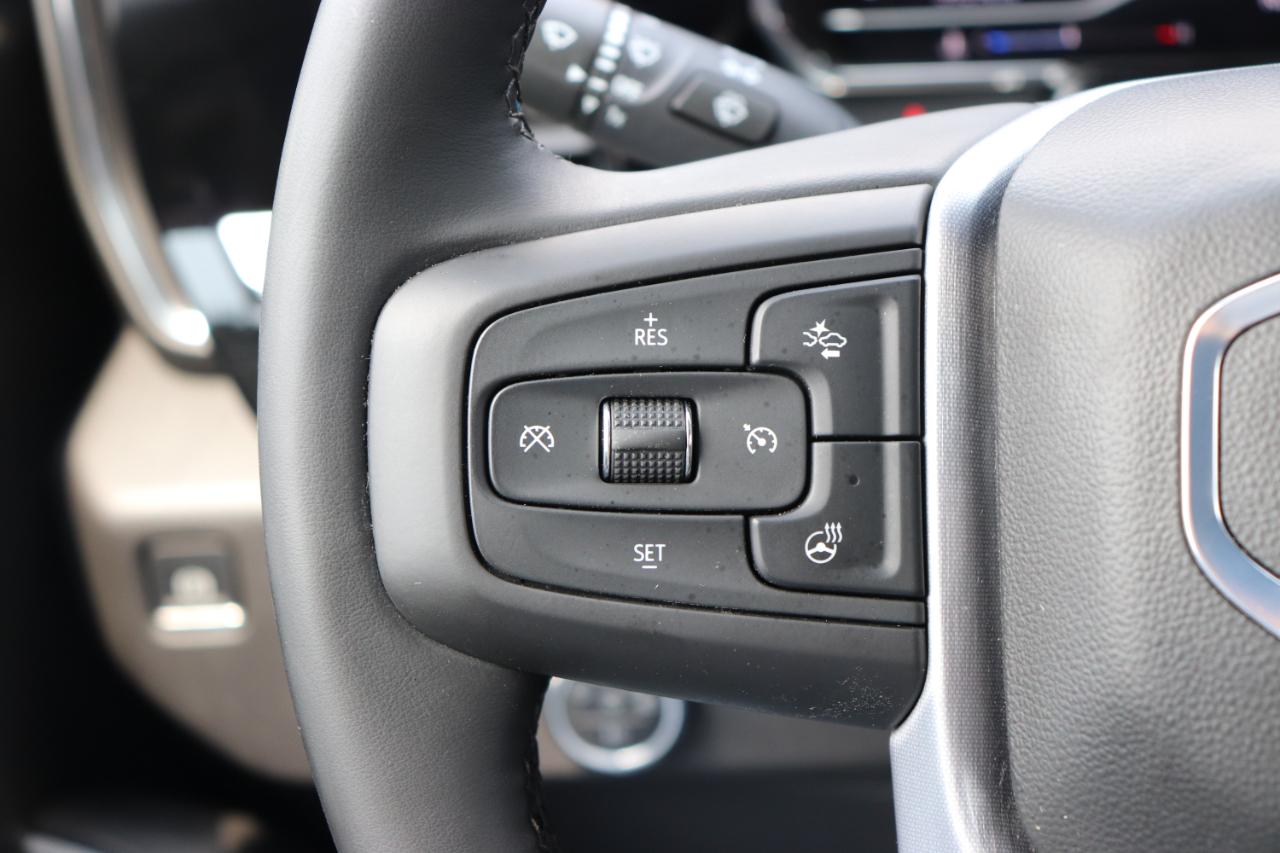 GMC Sierra 1500 4WD Crew Cab 147" SLT 2025