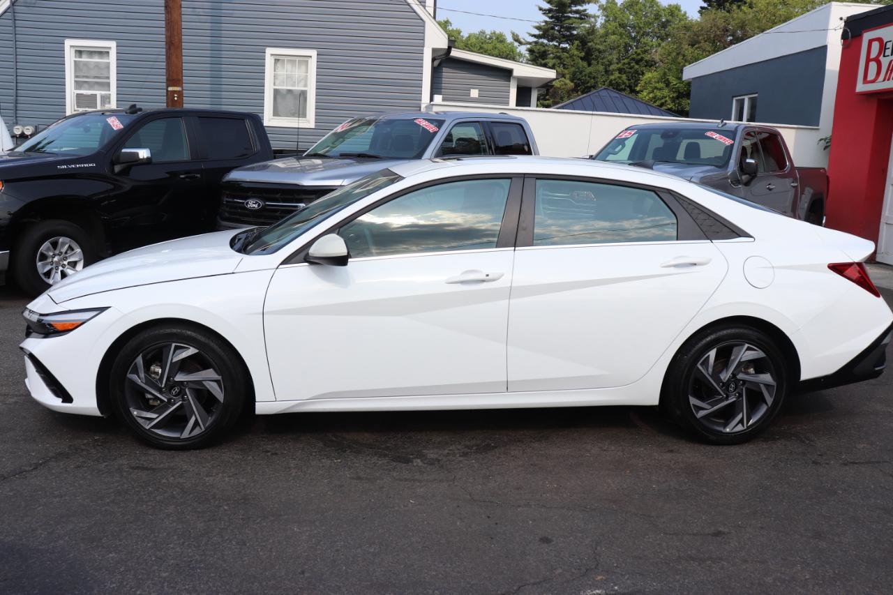 Hyundai Elantra SEL Convenience IVT 2025