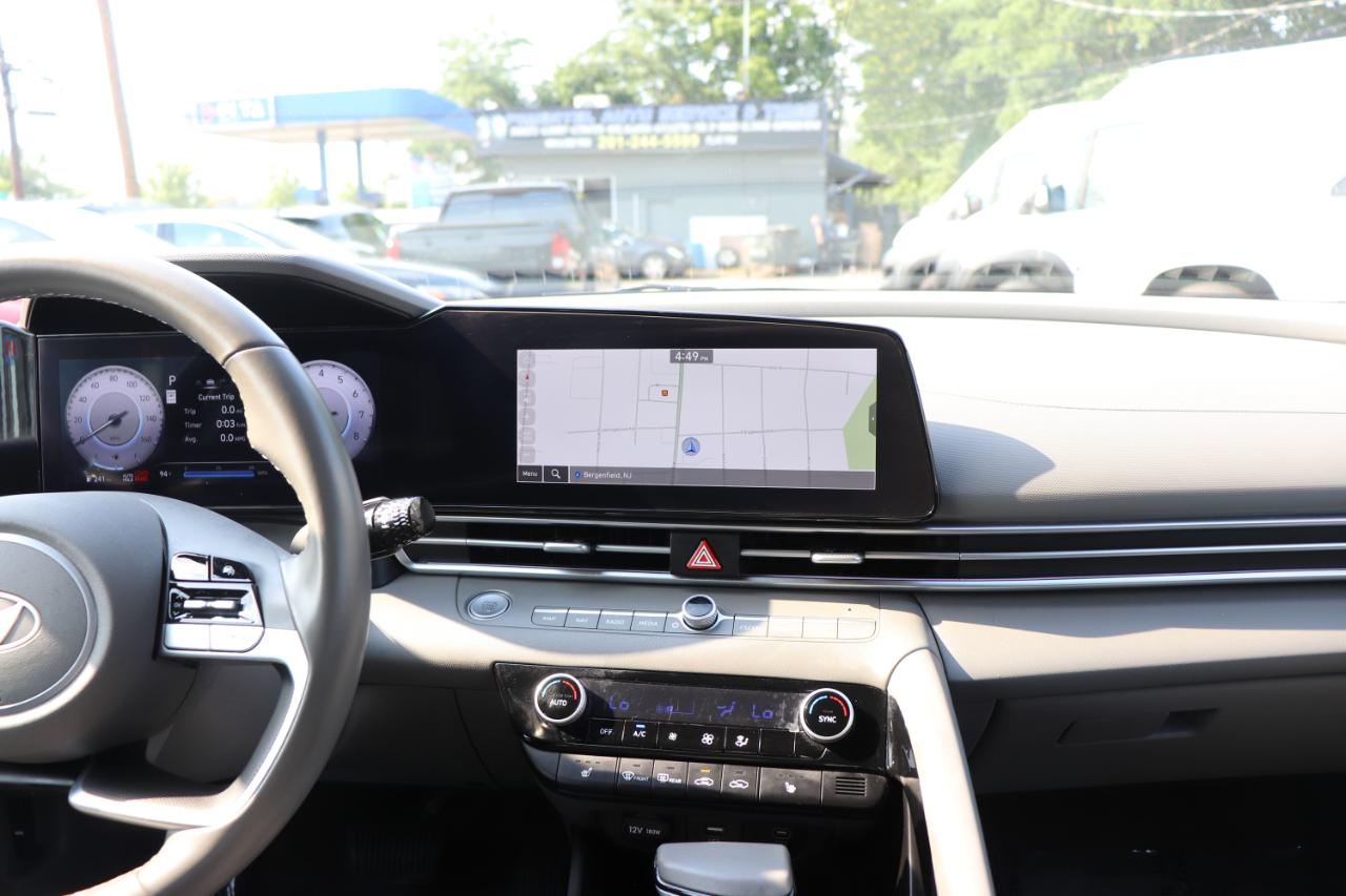 Hyundai Elantra SEL Convenience IVT 2025