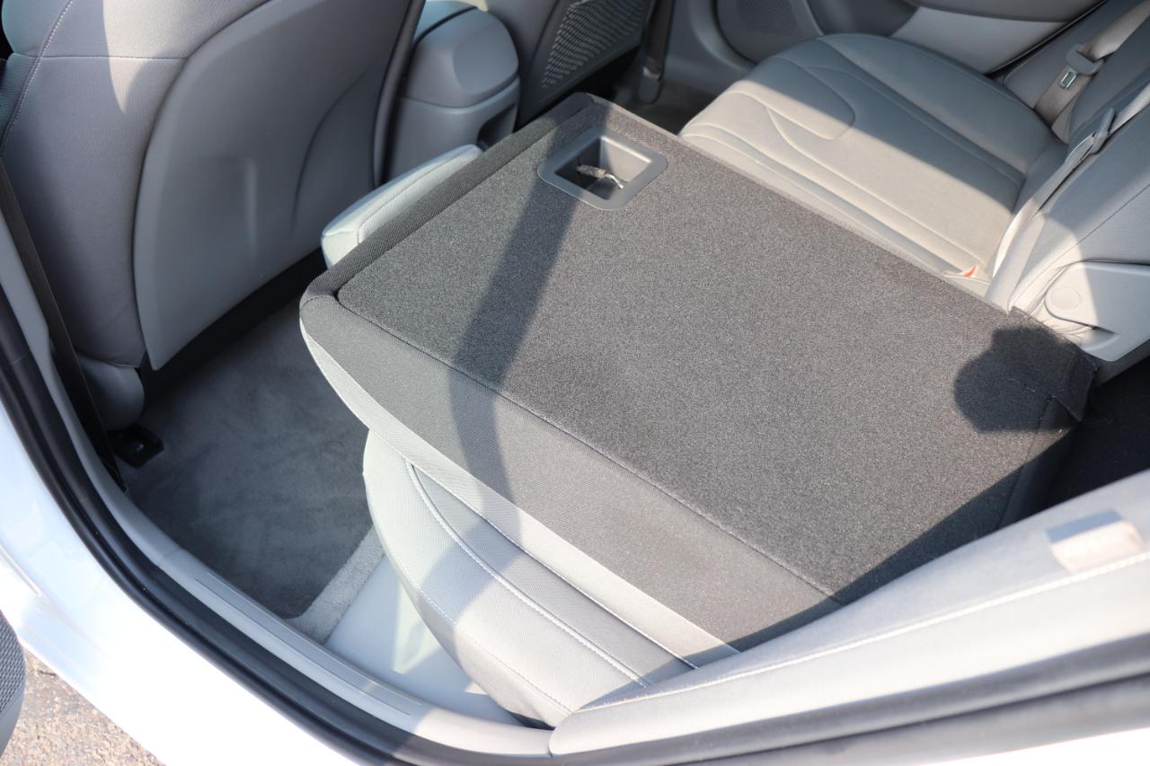 Hyundai Elantra SEL Convenience IVT 2025