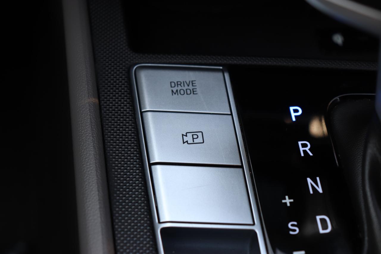 Hyundai Elantra SEL Convenience IVT 2025