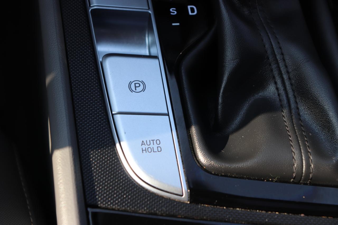Hyundai Elantra SEL Convenience IVT 2025