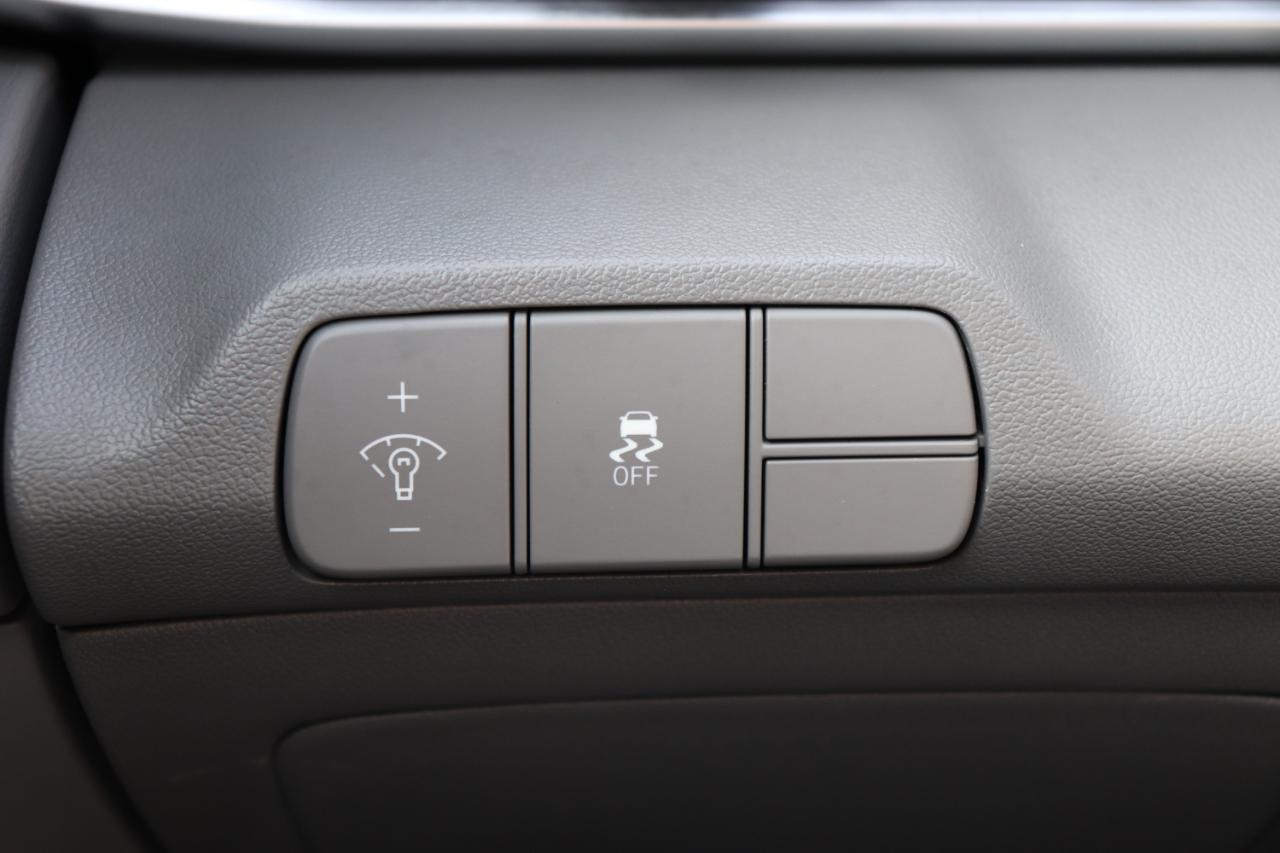 Hyundai Elantra SEL Convenience IVT 2025