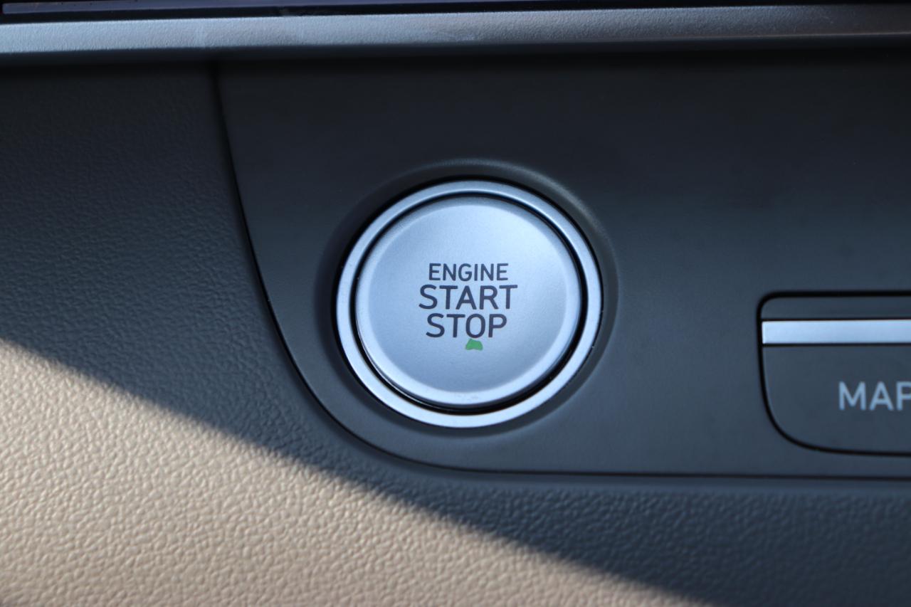 Hyundai Elantra SEL Convenience IVT 2025