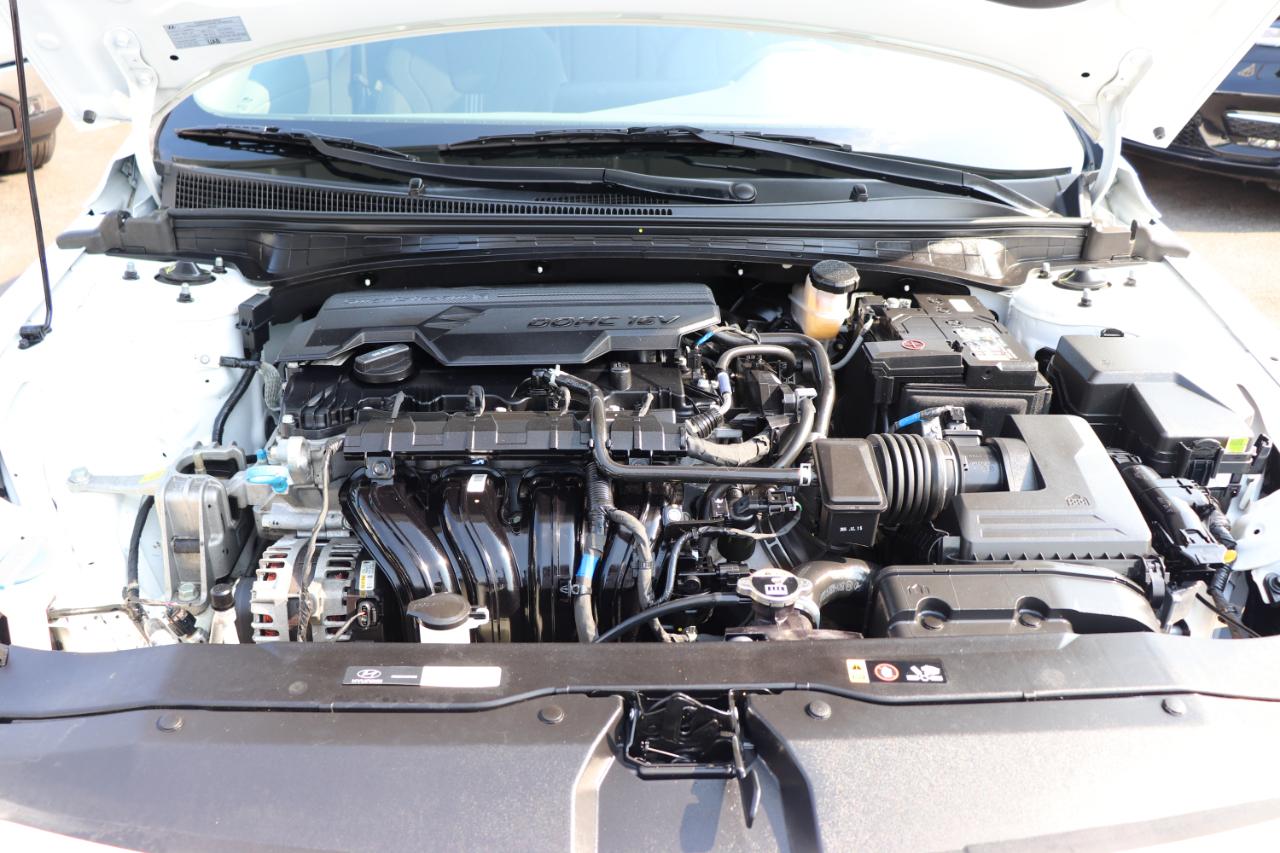 Hyundai Elantra SEL Convenience IVT 2025