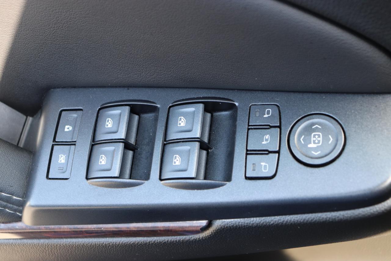 GMC Yukon XL 4WD 4dr SLT 2019
