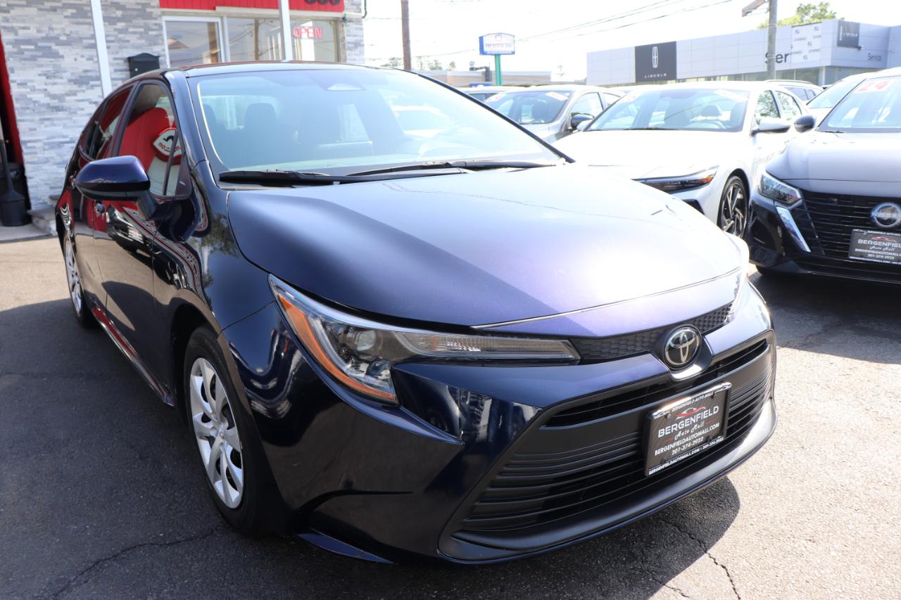 Toyota Corolla LE CVT (Natl) 2024