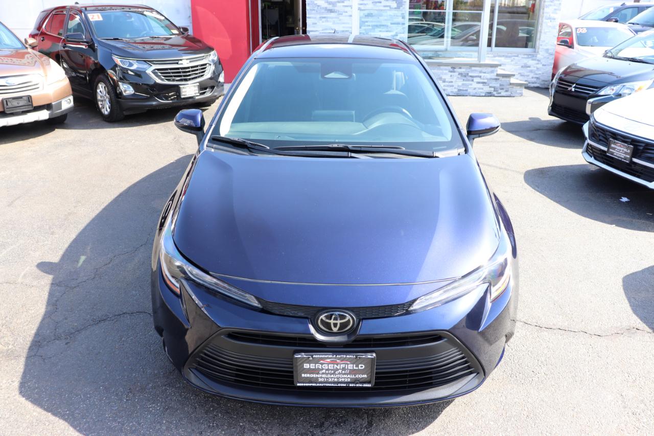 Toyota Corolla LE CVT (Natl) 2024
