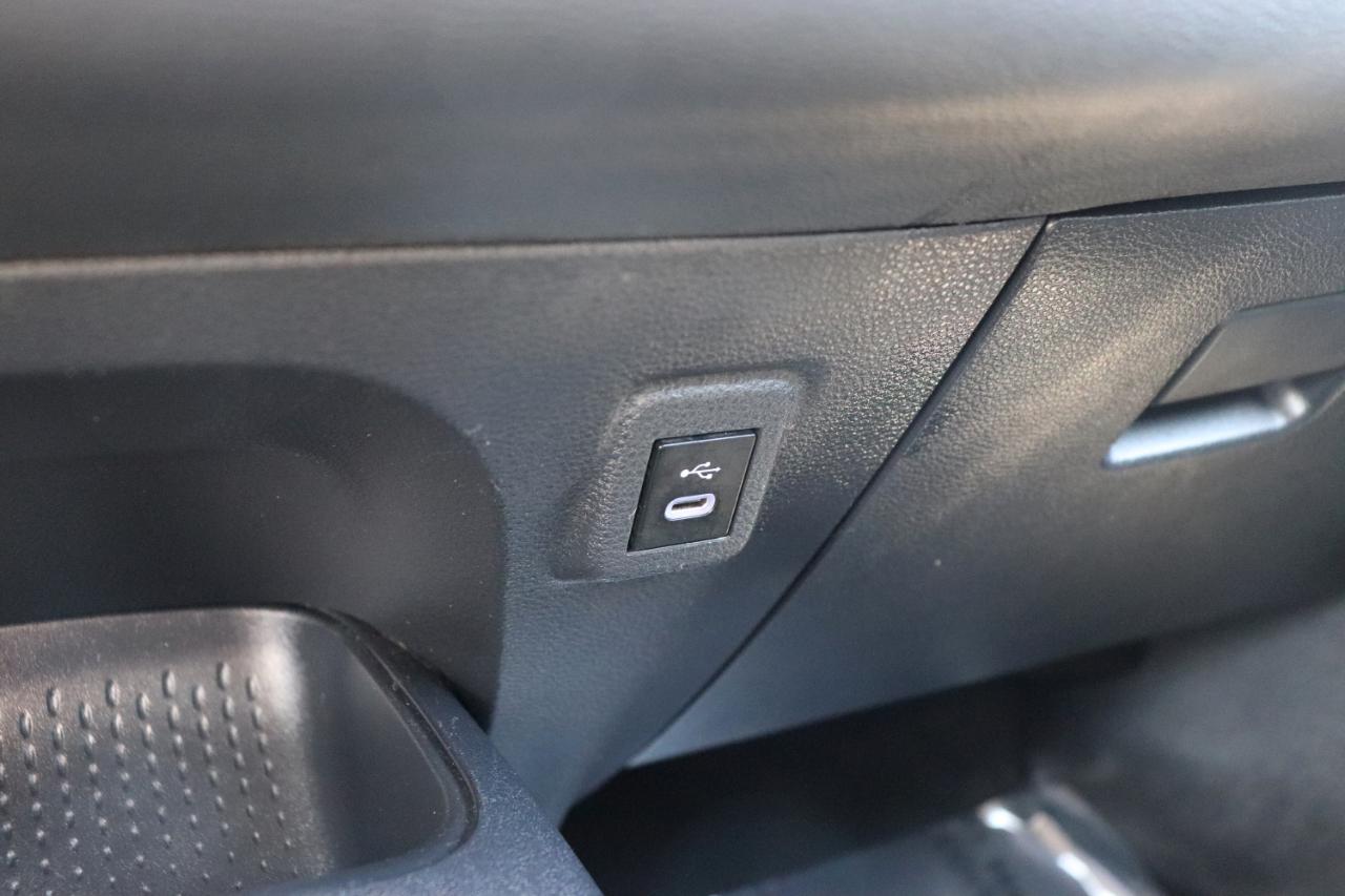 Toyota Corolla LE CVT (Natl) 2024