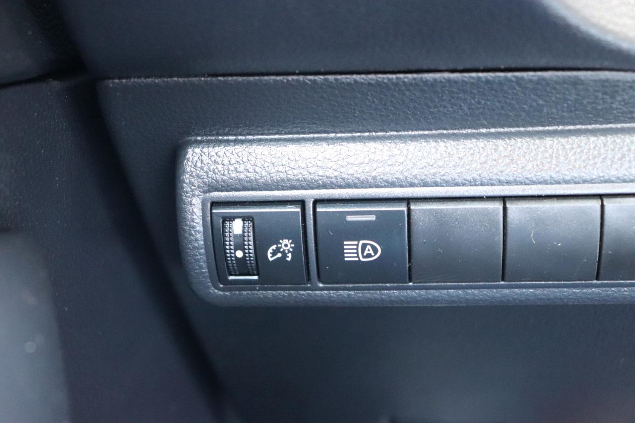 Toyota Corolla LE CVT (Natl) 2024