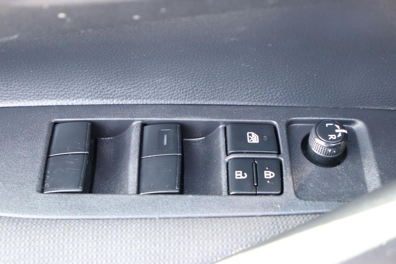 Toyota Corolla LE CVT (Natl) 2024