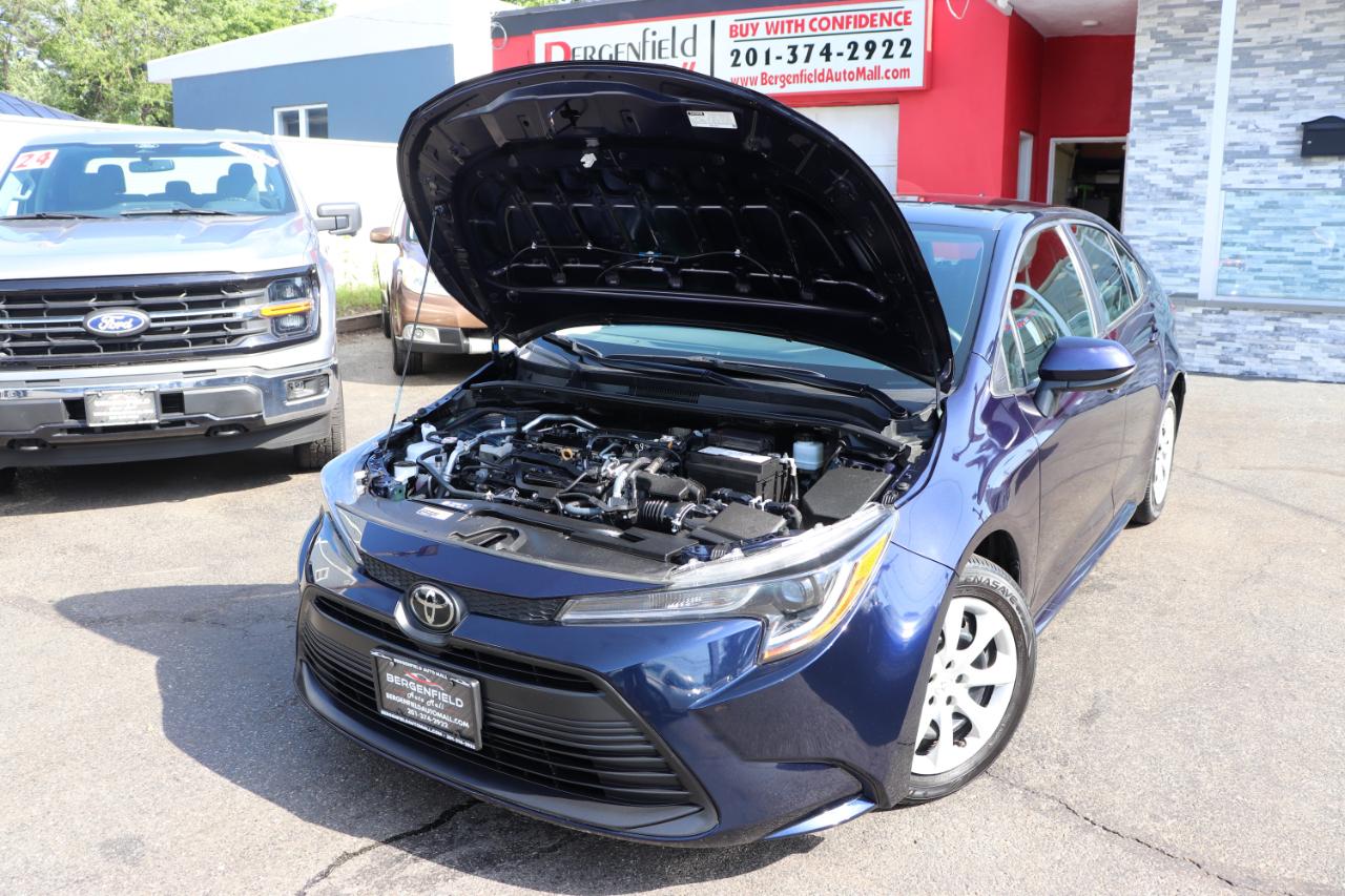Toyota Corolla LE CVT (Natl) 2024