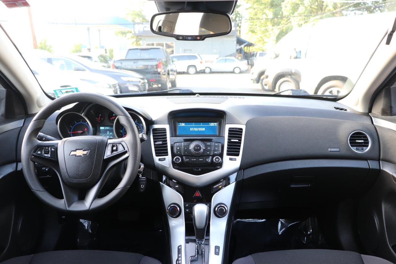 Chevrolet Cruze Limited 4dr Sdn Auto LT w/1LT 2016