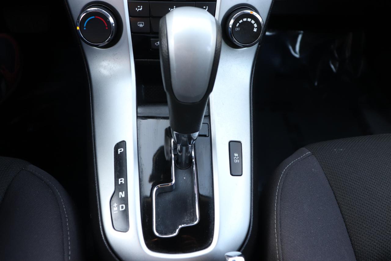 Chevrolet Cruze Limited 4dr Sdn Auto LT w/1LT 2016