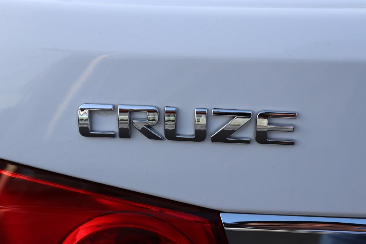 Chevrolet Cruze Limited 4dr Sdn Auto LT w/1LT 2016