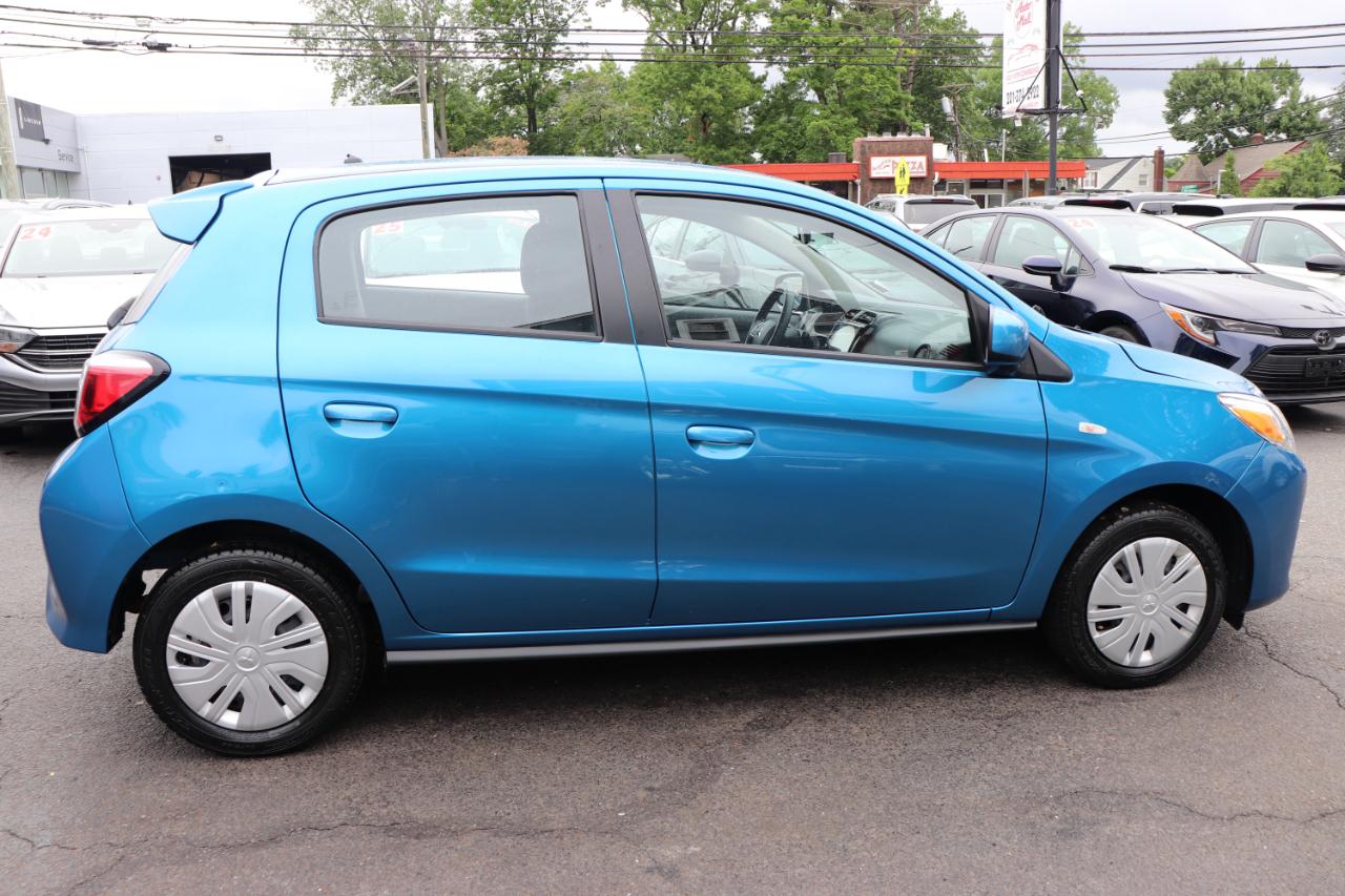 Mitsubishi Mirage ES CVT 2024