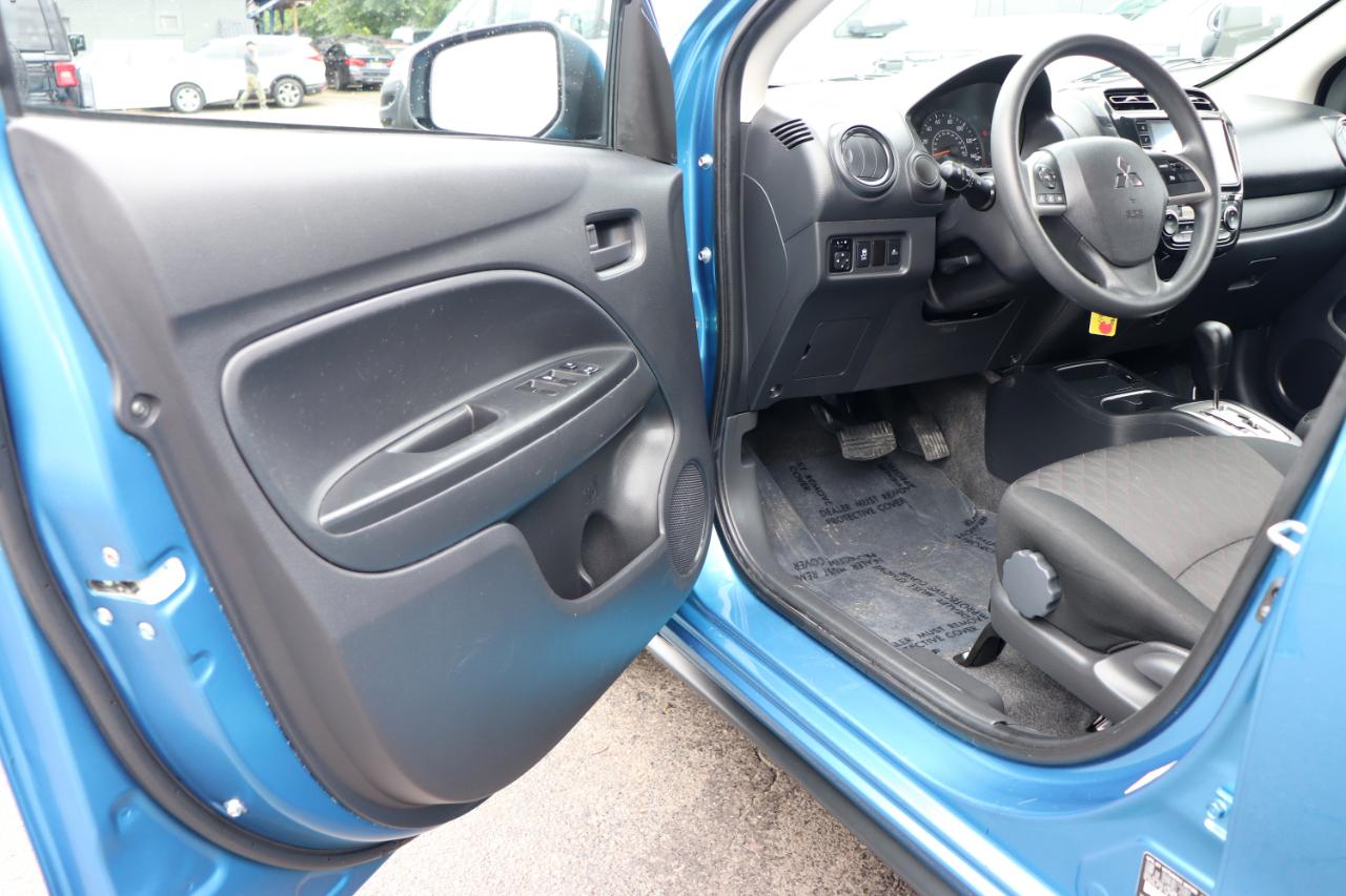 Mitsubishi Mirage ES CVT 2024