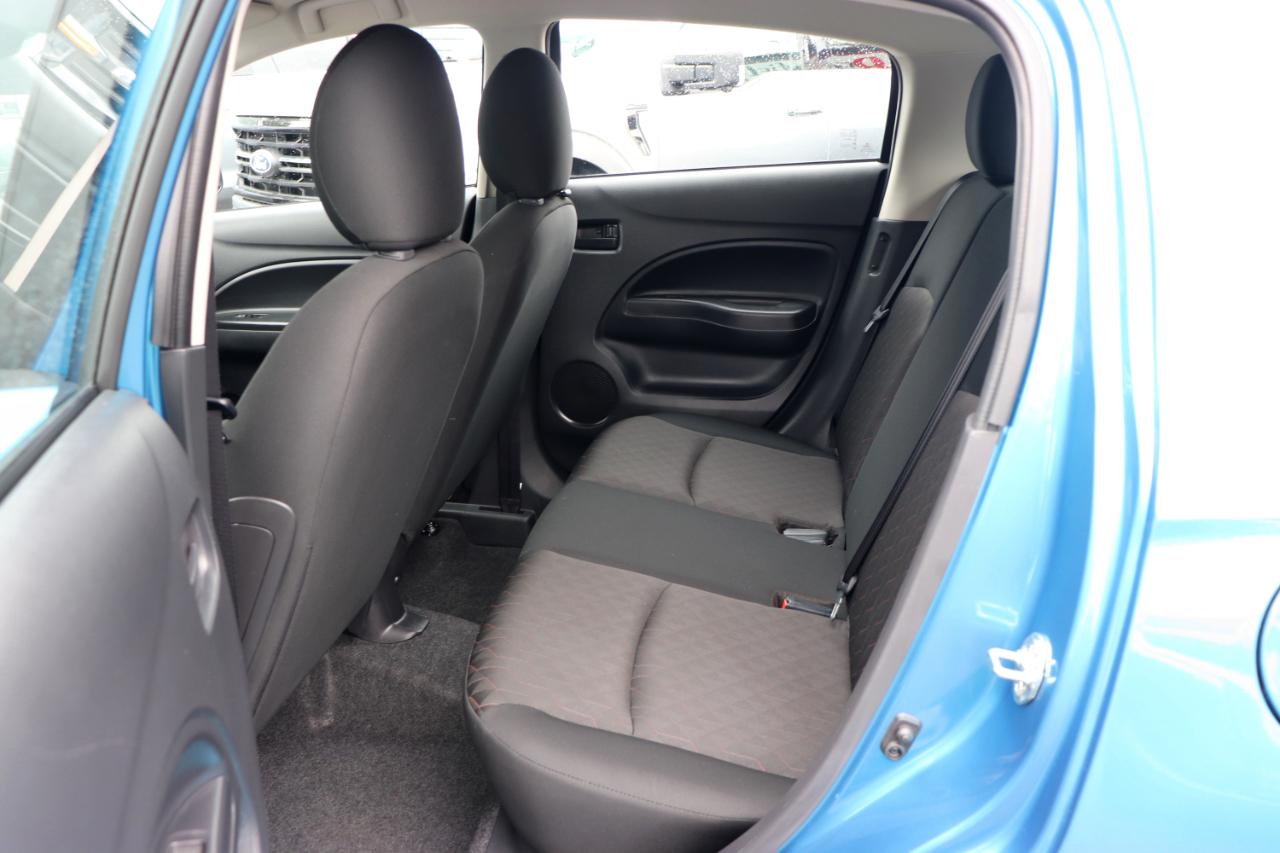Mitsubishi Mirage ES CVT 2024