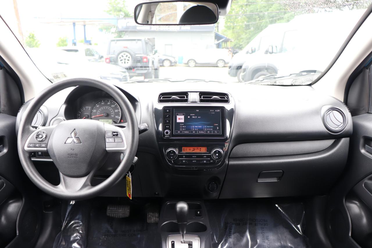 Mitsubishi Mirage ES CVT 2024