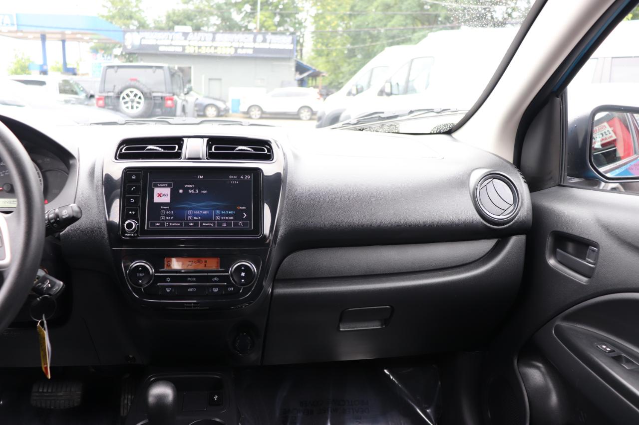 Mitsubishi Mirage ES CVT 2024