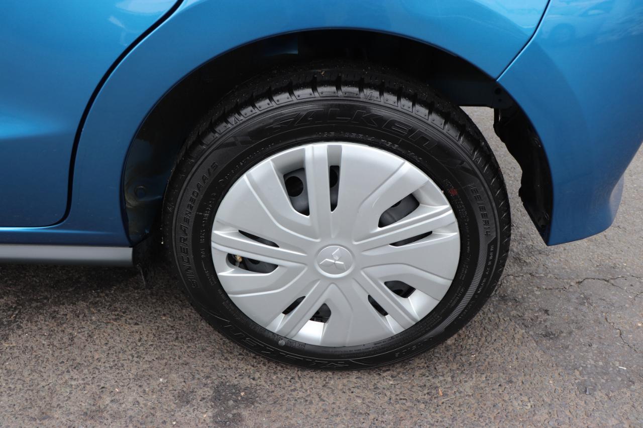 Mitsubishi Mirage ES CVT 2024