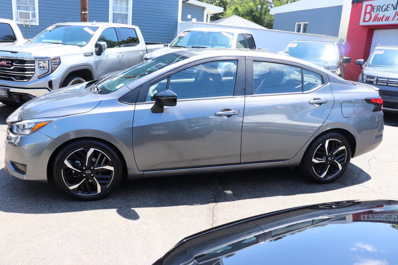 Nissan Versa SR CVT 2024