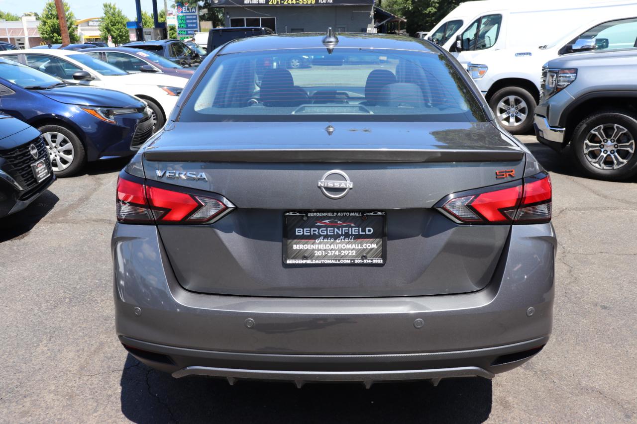 Nissan Versa SR CVT 2024