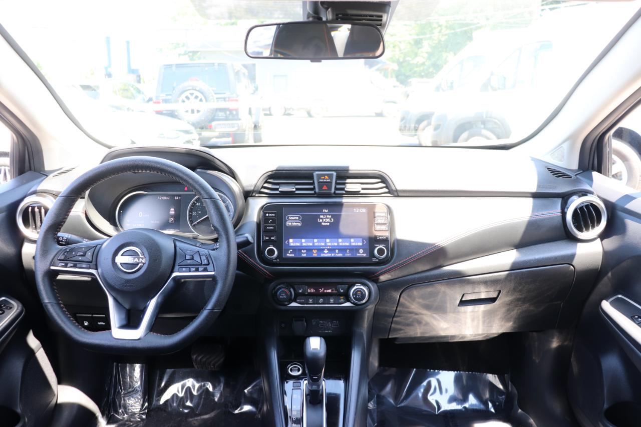Nissan Versa SR CVT 2024