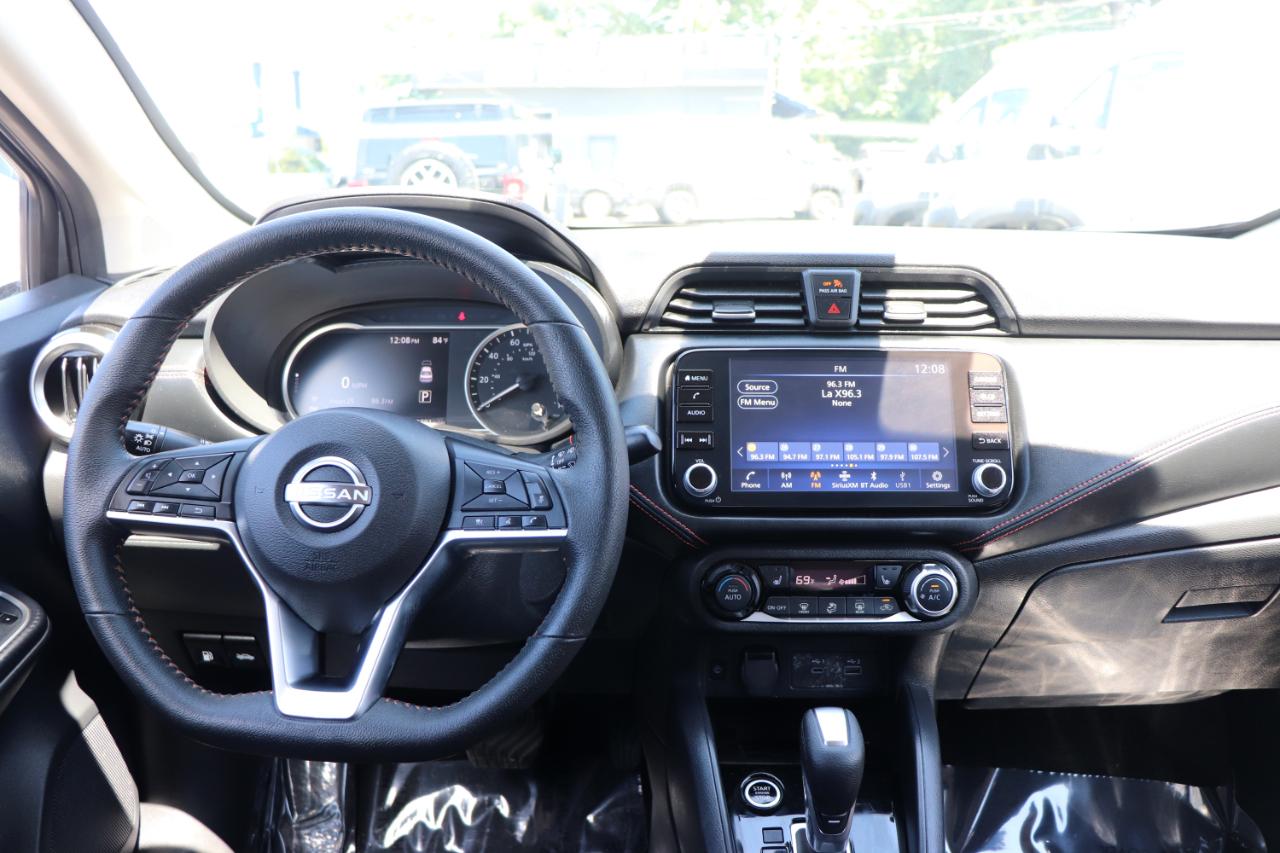 Nissan Versa SR CVT 2024