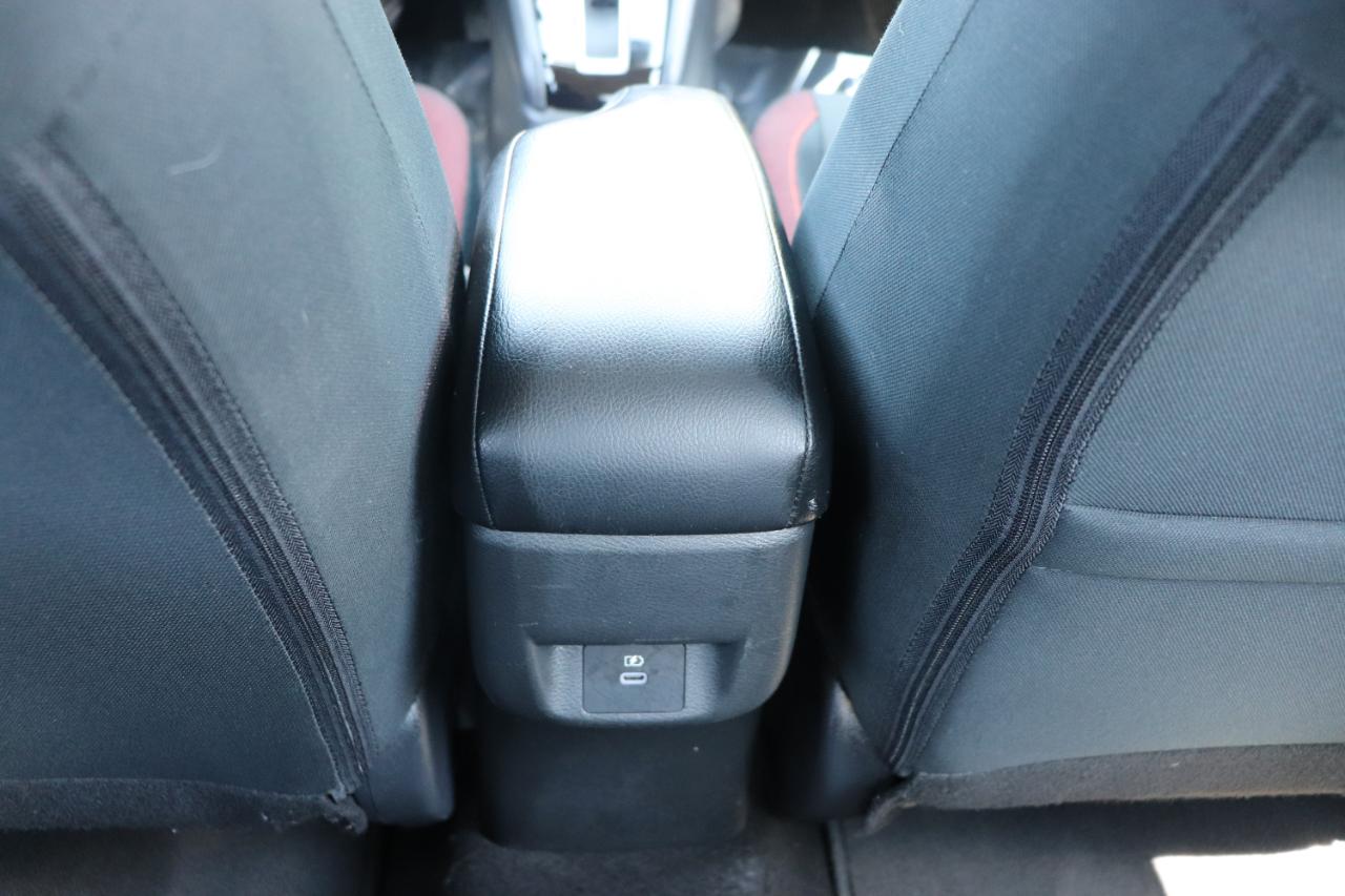 Nissan Versa SR CVT 2024
