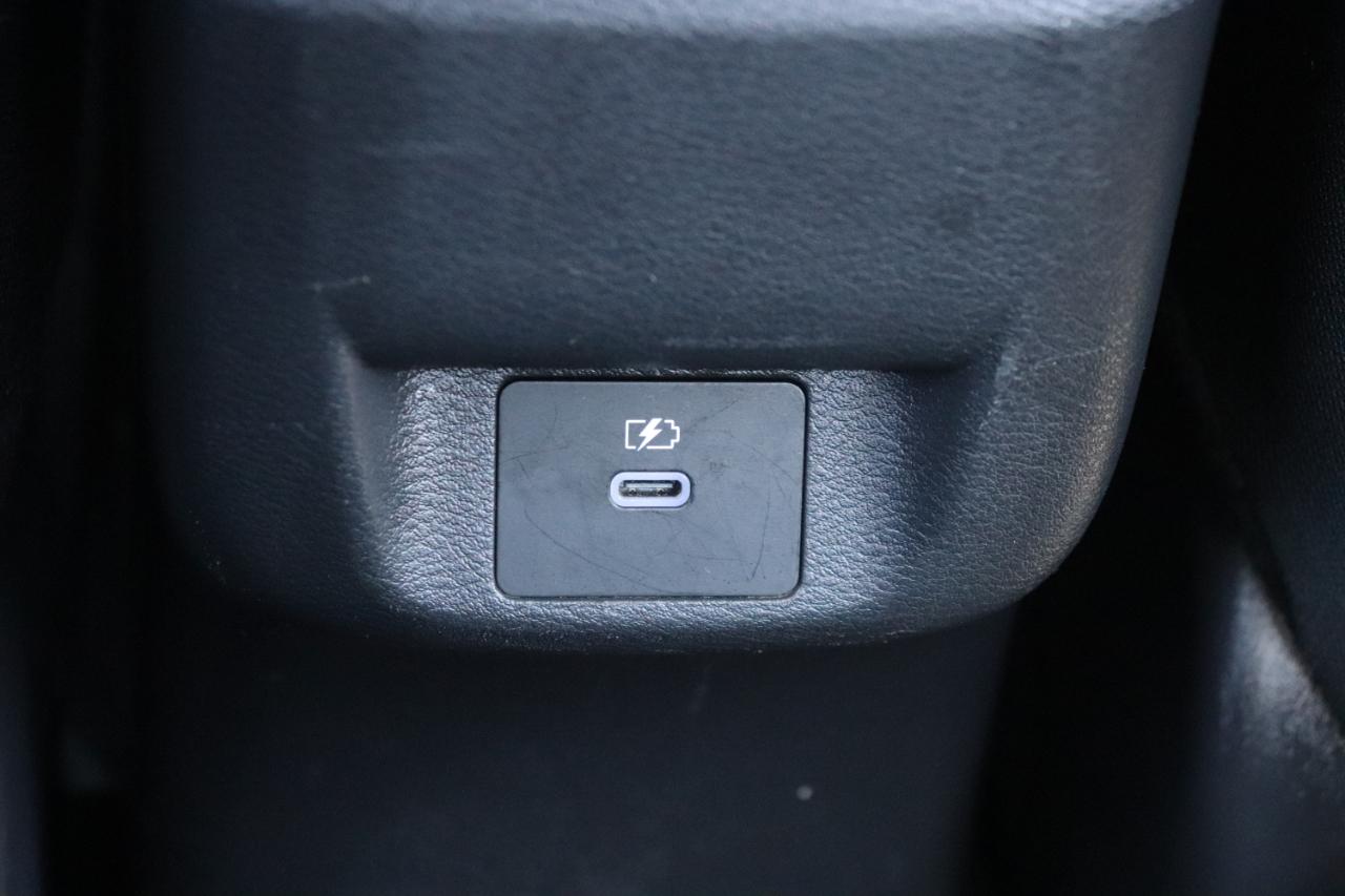 Nissan Versa SR CVT 2024
