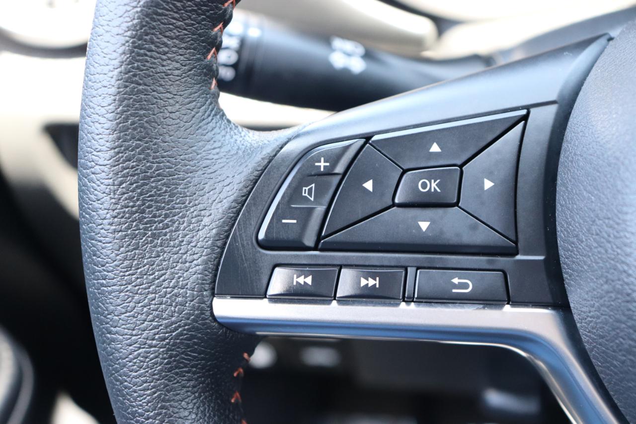 Nissan Versa SR CVT 2024