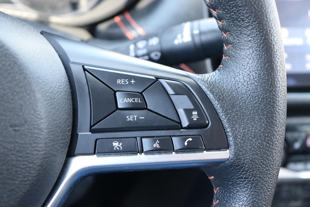Nissan Versa SR CVT 2024
