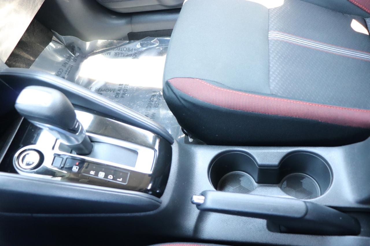 Nissan Versa SR CVT 2024