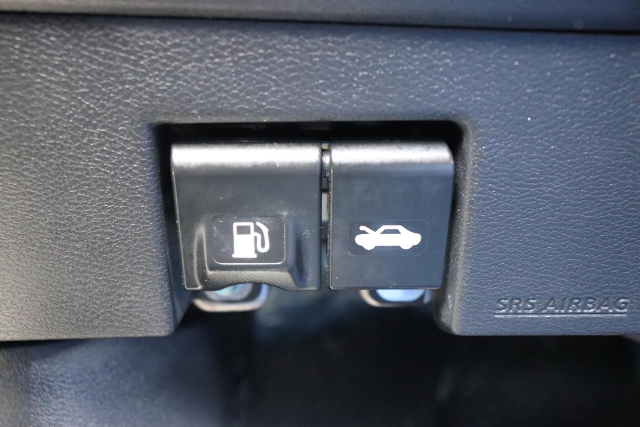 Nissan Versa SR CVT 2024