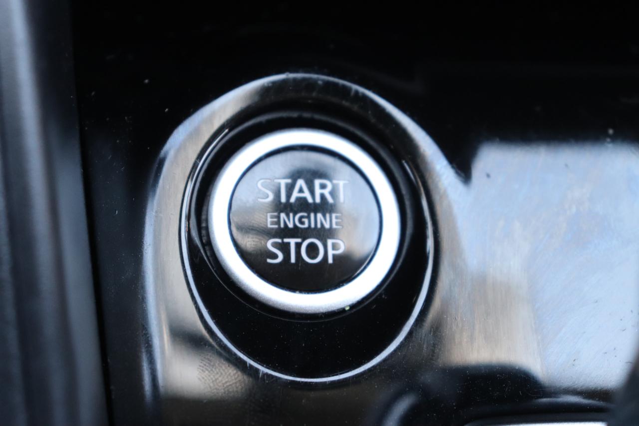 Nissan Versa SR CVT 2024