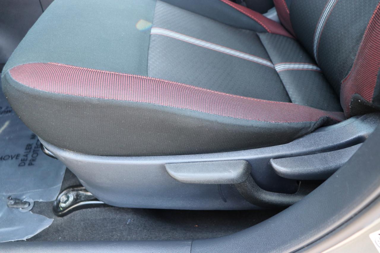 Nissan Versa SR CVT 2024