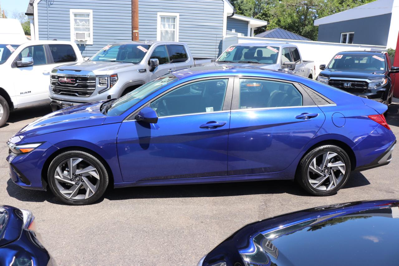 Hyundai Elantra SEL Convenience IVT 2025