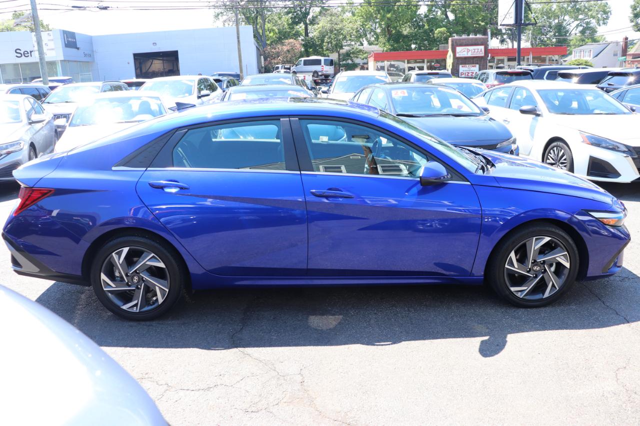 Hyundai Elantra SEL Convenience IVT 2025