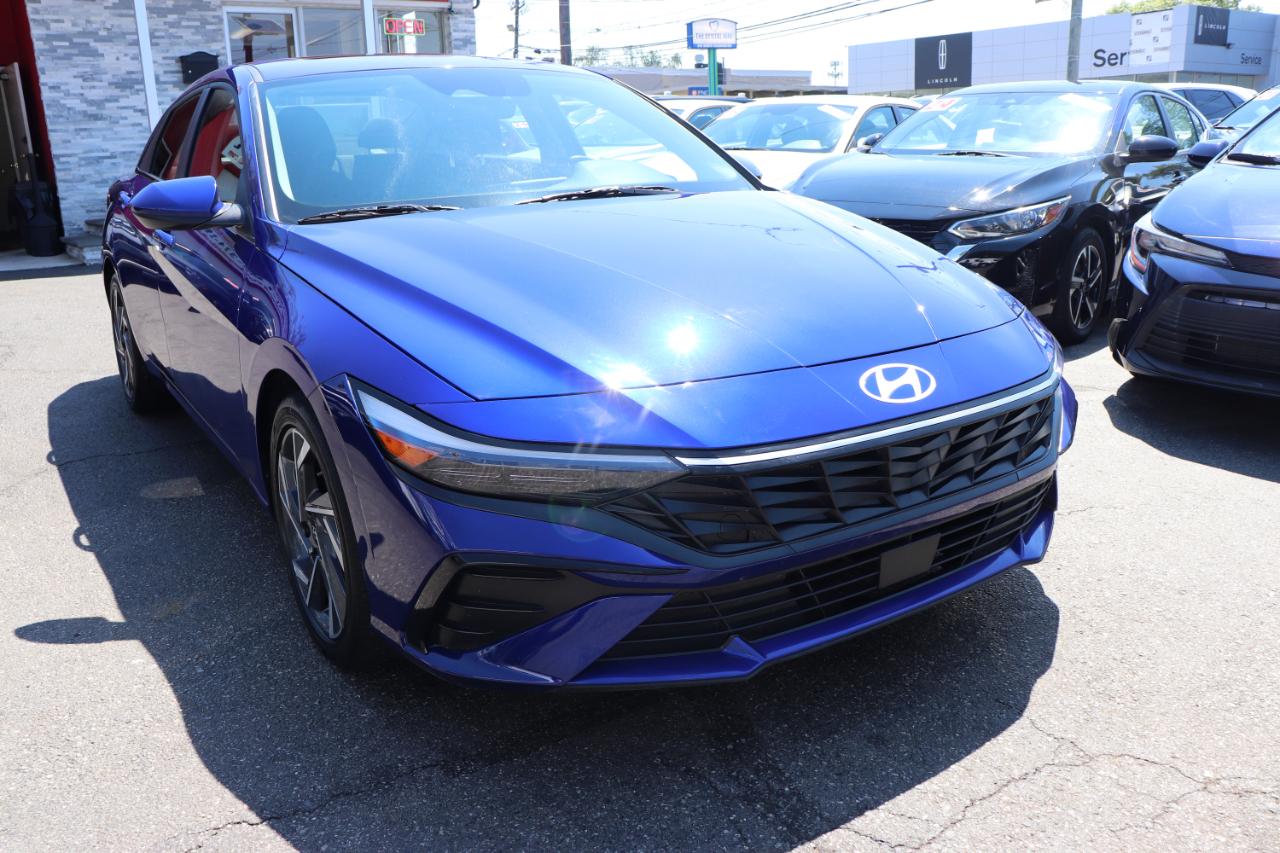Hyundai Elantra SEL Convenience IVT 2025