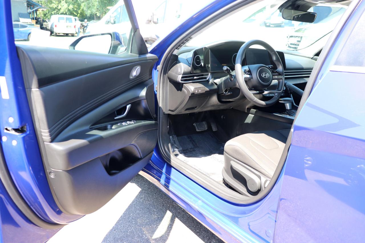 Hyundai Elantra SEL Convenience IVT 2025