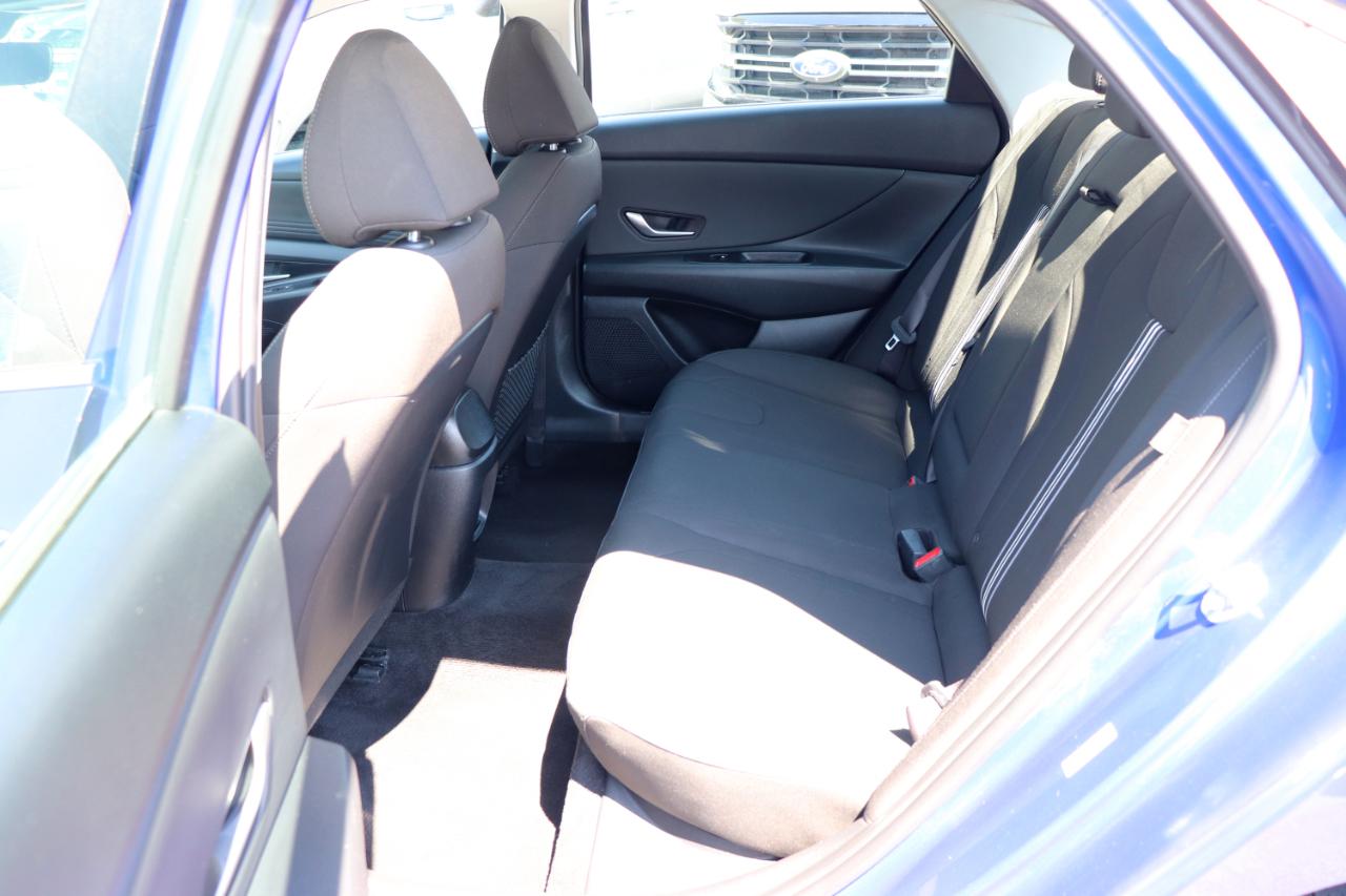Hyundai Elantra SEL Convenience IVT 2025