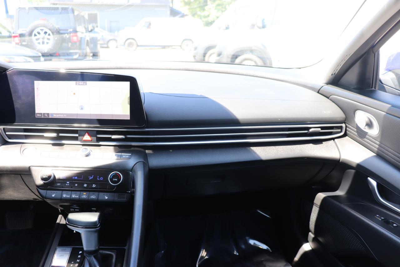 Hyundai Elantra SEL Convenience IVT 2025