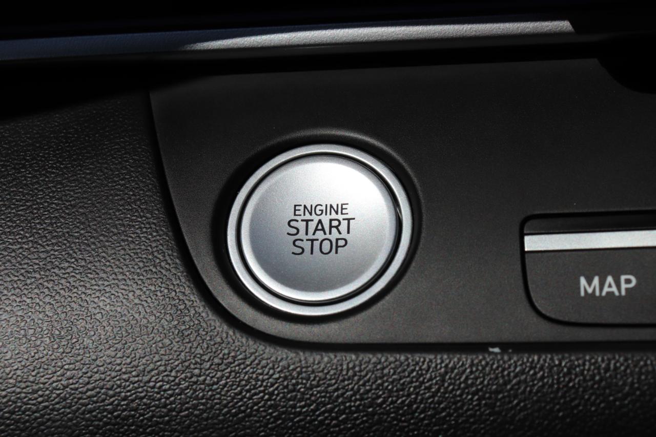 Hyundai Elantra SEL Convenience IVT 2025