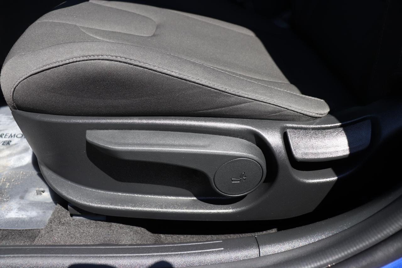 Hyundai Elantra SEL Convenience IVT 2025