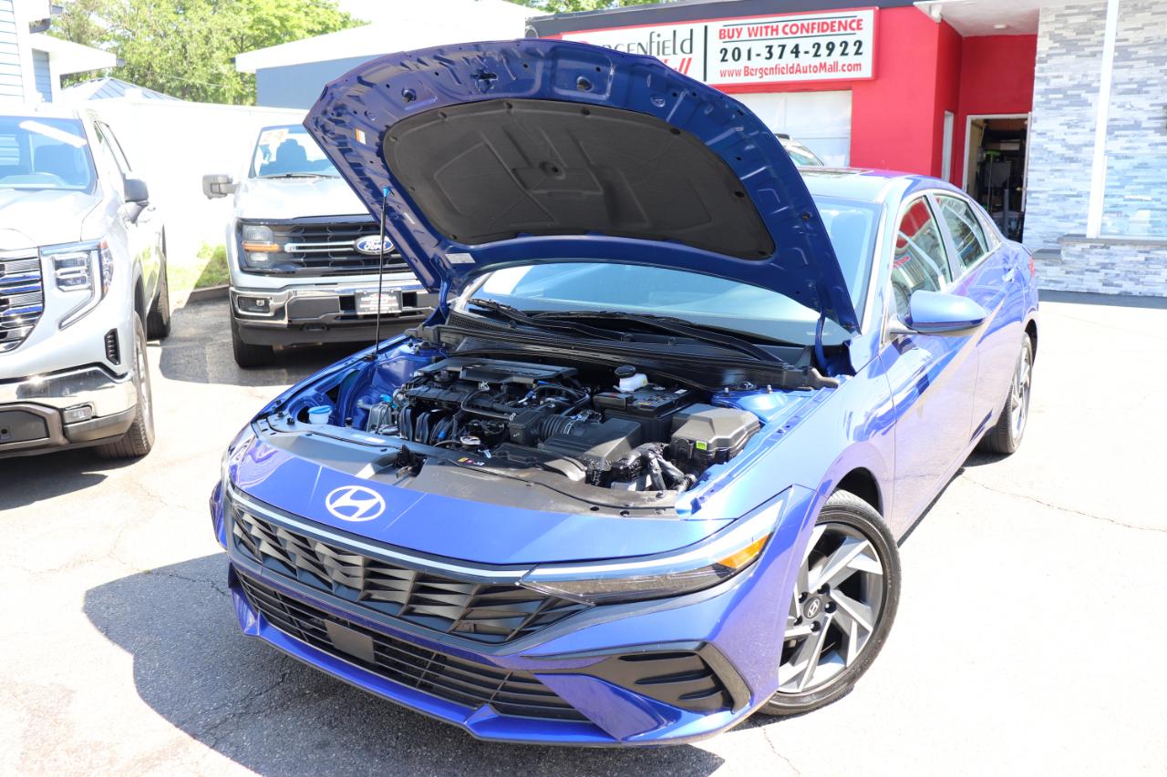 Hyundai Elantra SEL Convenience IVT 2025