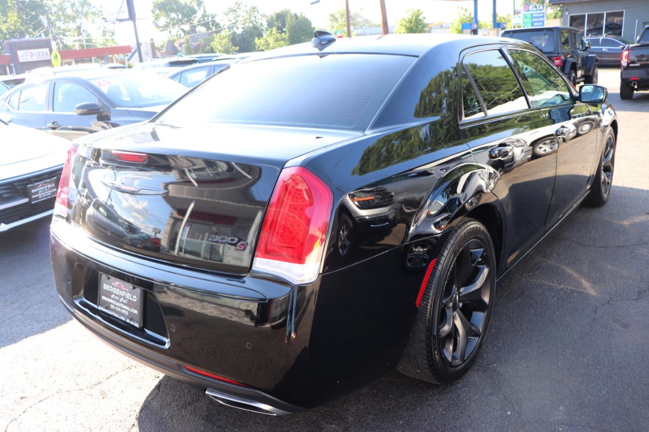 Chrysler 300 300S RWD 2022