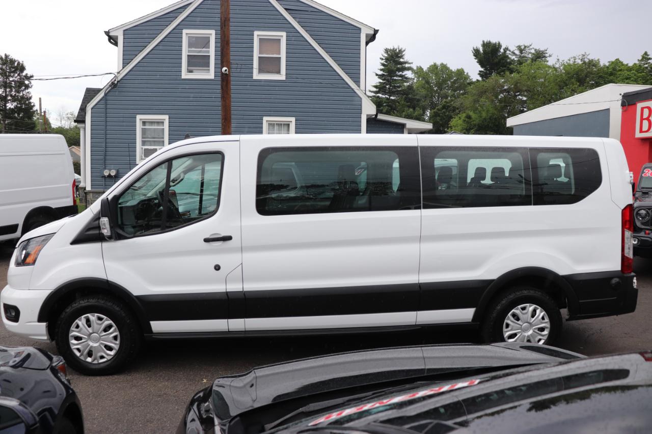 Ford Transit Passenger Wagon T-350 148" Low Roof XLT RWD 2024